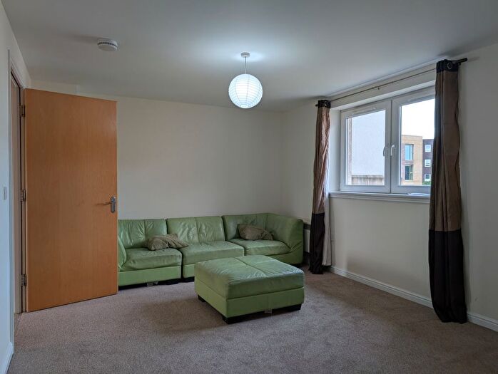 2 Bedroom Detached House To Rent In Flat, Gorgie Road, EH11