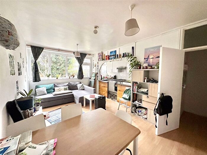 1 Bedroom Flat To Rent In Harman Estate, Stanway Street, N1