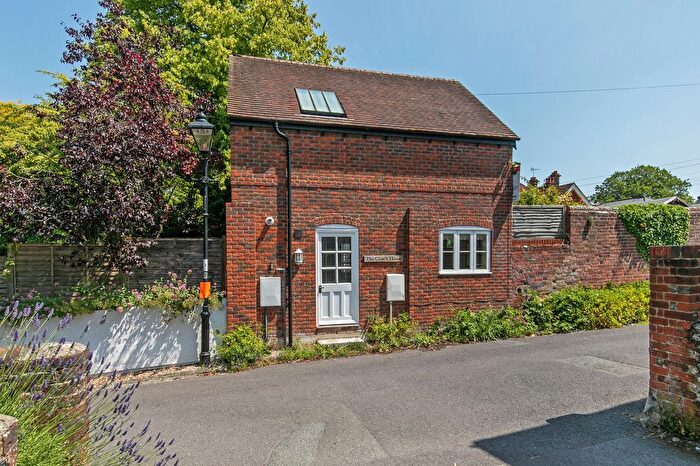 2 Bedroom Property To Rent In Clifton Road, Winchester, SO22