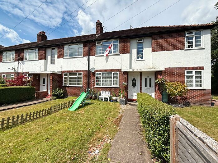 2 Bedroom Flat For Sale In Springfield Road, Sale, M33