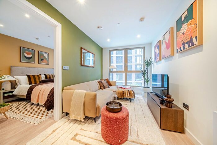 1 Bedroom Flat To Rent In Uncle Leeds, Whitehall Leeds, LS12