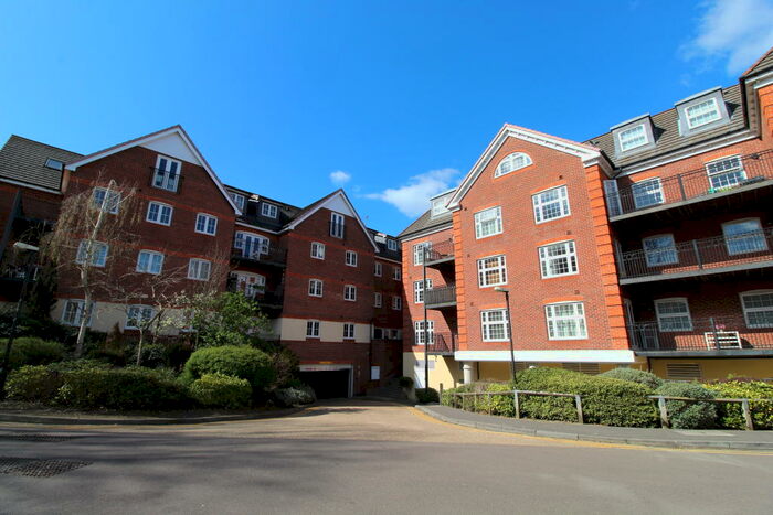 2 Bedroom Apartment To Rent In , GU15