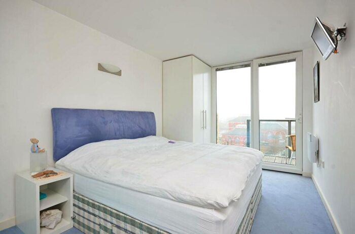 1 Bedroom Flat To Rent In New River Avenue, Hornsey, London, N8