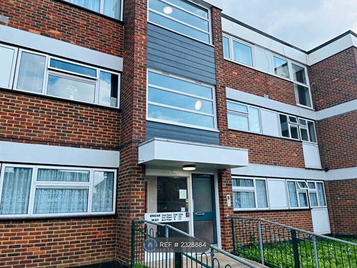 1 Bedroom Flat To Rent In Ongar Way, Rainham, RM13