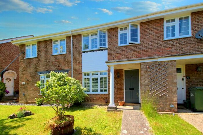 3 Bedroom Terraced House To Rent In Chittys Walk, Guildford, GU3