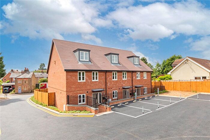 3 Bedroom Terraced House For Sale In Black Cat Close, Redbourn, AL3