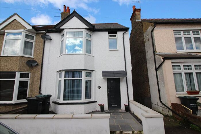 3 Bedroom Semi-Detached House To Rent In Ferndale Road, Gravesend, Kent, DA12