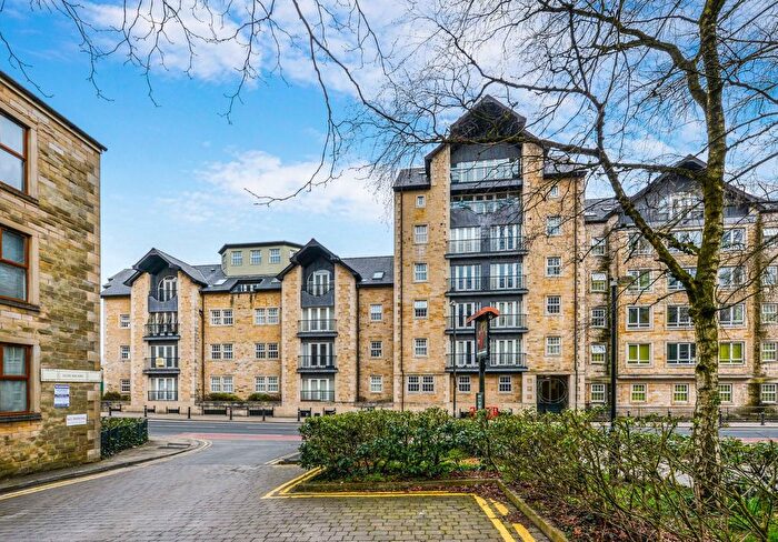 3 Bedroom Flat To Rent In Damside Street, Lancaster, LA1