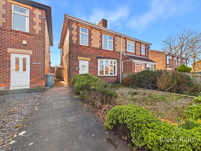 3 Bedroom Semi Detached House For Sale In North View, Gilesgate, Durham, DH1