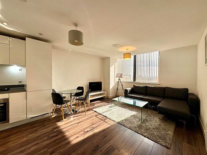 1 Bedroom Apartment To Rent In Broad Street, Birmingham, B15