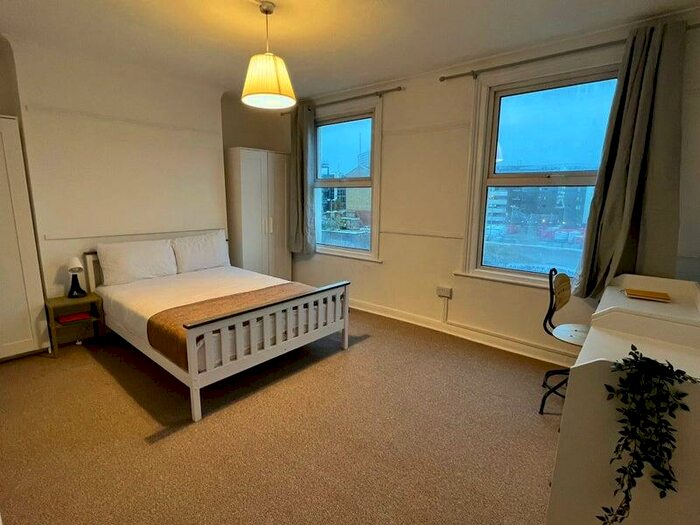 5 Bedroom House To Rent In Euston Street, London, London, NW1