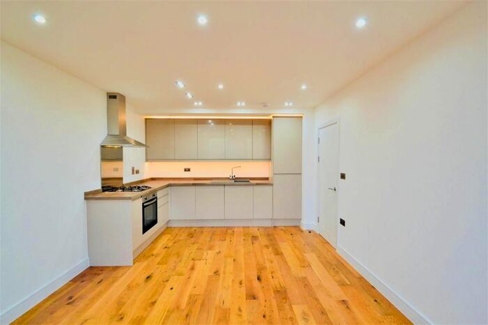 1 Bedroom Flat To Rent In High Street, Ruislip, HA4