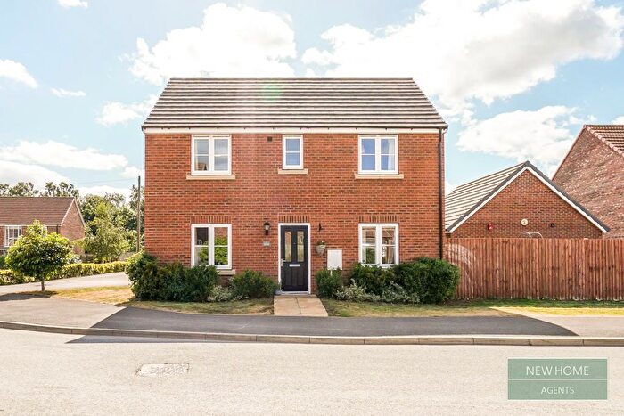 3 Bedroom Detached House For Sale In Oak Road, Market Weighton, York, YO43