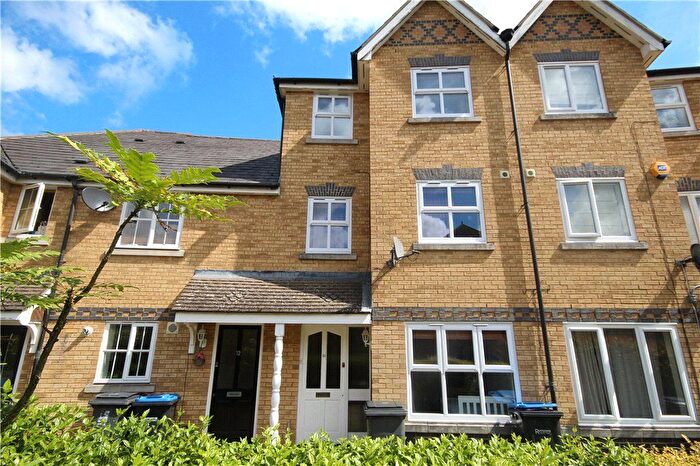 6 Bedroom Terraced House To Rent In Nightingale Shott, Egham, Surrey, TW20