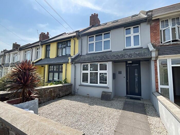 4 Bedroom Terraced House To Rent In Victoria Road, Bude, EX23