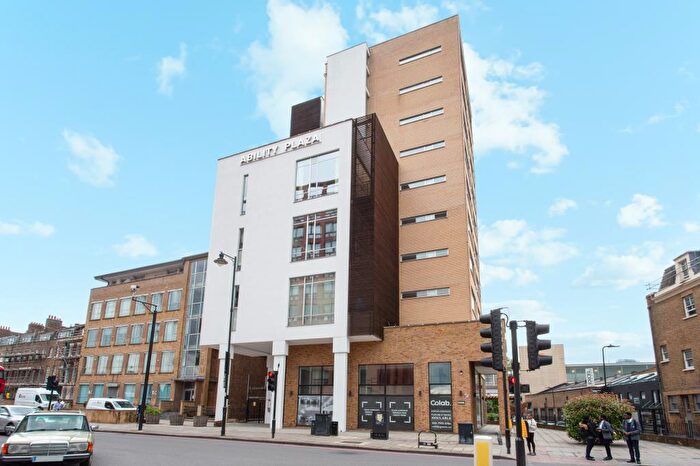 2 Bedroom Apartment To Rent In Ability Plaza, Dalston London, E8