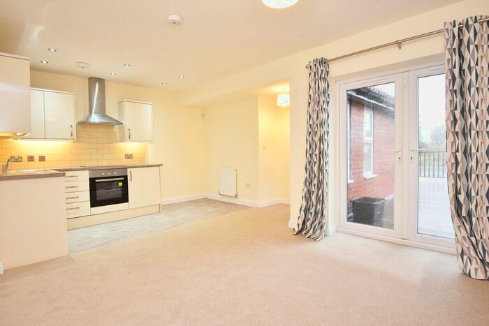 2 Bedroom Flat To Rent In Knaresborough Road, Harrogate, HG2