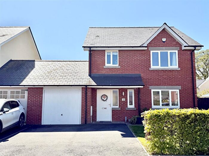 3 Bedroom Link Detached House For Sale In Pyon Close, Canon Pyon, Hereford, HR4