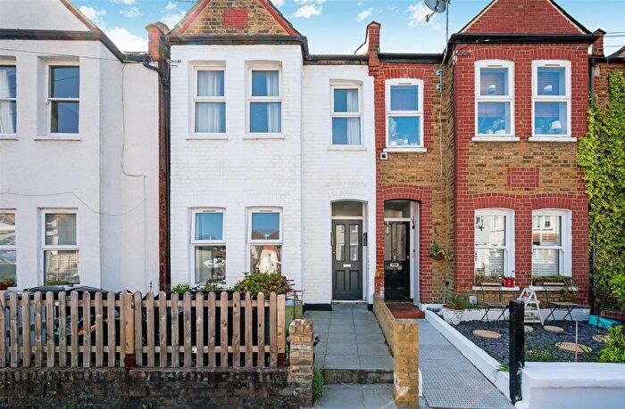 2 Bedroom Flat To Rent In Fortescue Road, Colliers Wood, SW19