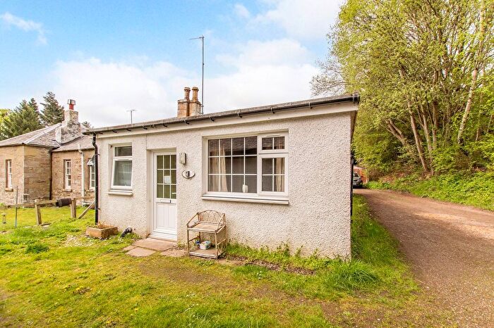 2 Bedroom Semi-Detached House For Sale In Luncarty, Perth, PH1
