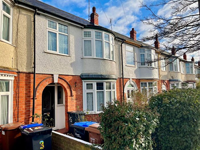 3 Bedroom Semi Detached House For Sale In Abbots Way, Northampton, NN5