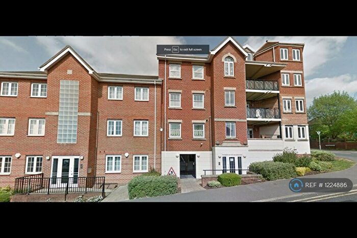2 Bedroom Flat To Rent In Hamilton Road, High Wycombe, HP13