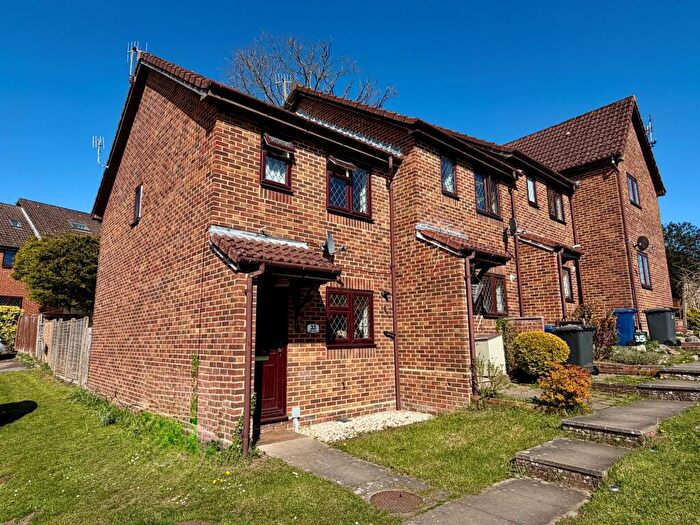2 Bedroom End Of Terrace House For Sale In Mill Close, Haslemere, GU27