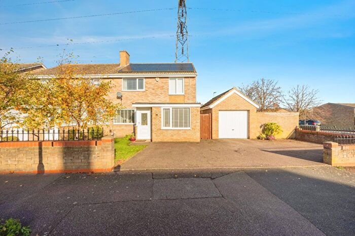 3 Bedroom Semi Detached House For Sale In Caister Road, Bedford, Bedfordshire, MK41