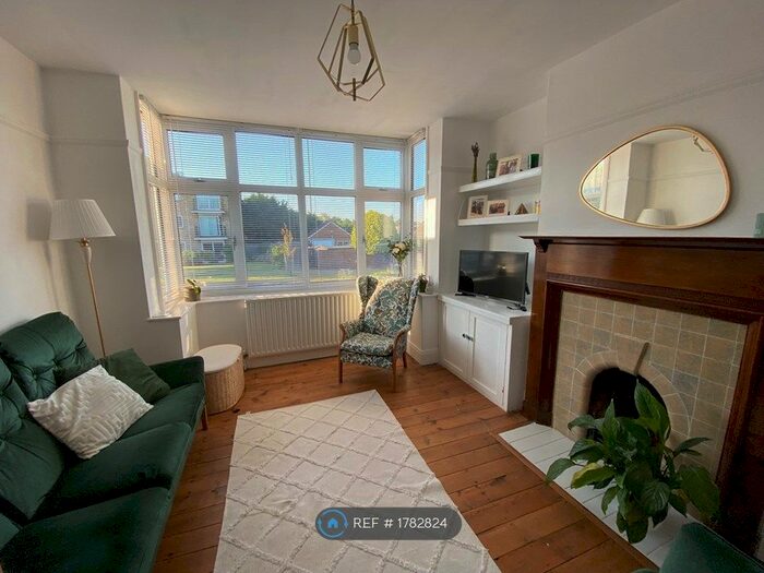 3 Bedroom Terraced House To Rent In Stevenage Road, Hitchin, SG4