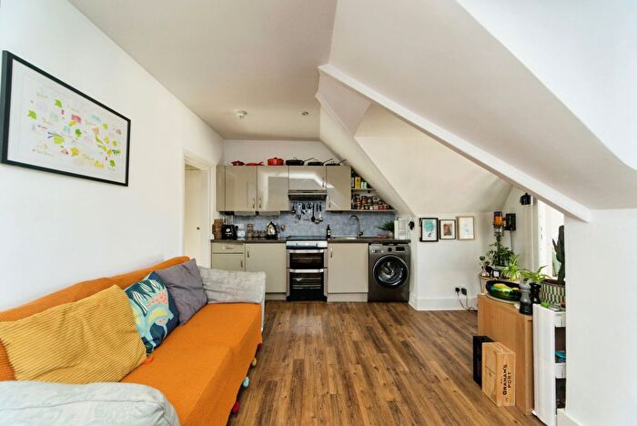 1 Bedroom Flat For Sale In Lancaster Road, Brighton, BN1