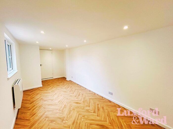 3 Bedroom Terraced House For Sale In Wisden Road, Stevenage, SG1