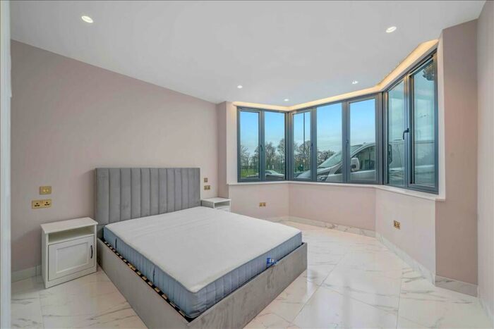 2 Bedroom Flat To Rent In Kingsbury Road, London, NW9