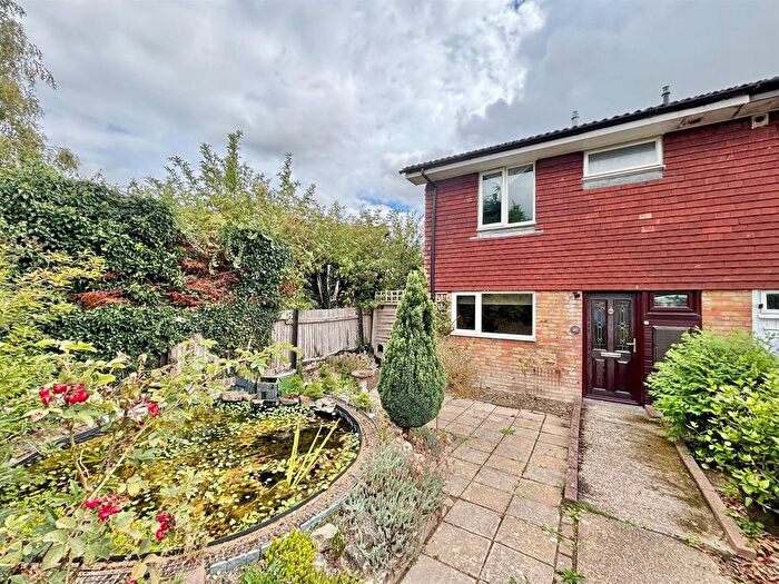 3 Bedroom End Terrace House For Sale In Norman Close, Kemsing, TN15