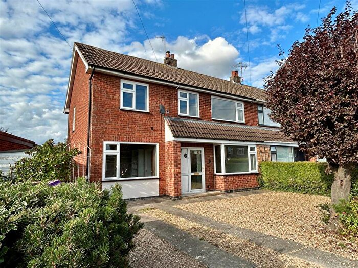 4 Bedroom Semi-Detached House To Rent In Brooke Avenue, Stamford, PE9