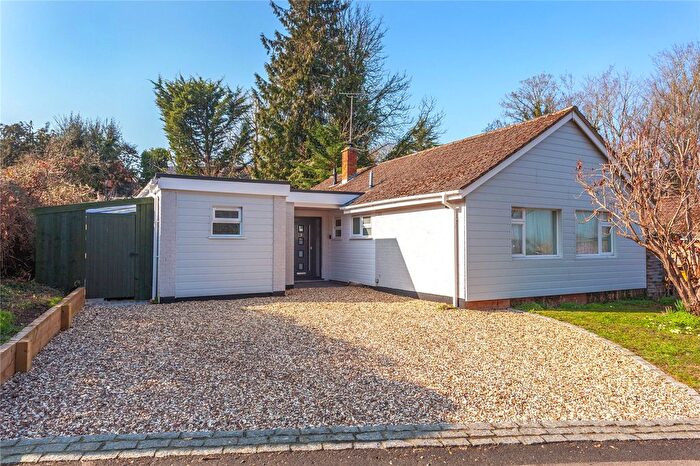 4 Bedroom Bungalow To Rent In Valley Road, Henley-On-Thames, Oxfordshire, RG9
