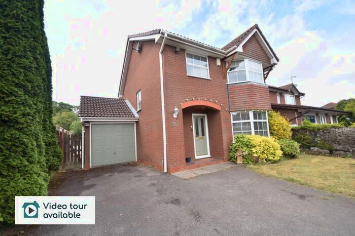 4 Bedroom Detached House To Rent In Sworder Close, Luton, LU3