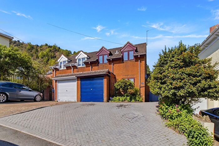3 Bedroom Semi Detached House For Sale In Belvoir Bank, Malvern, Worcestershire, WR14