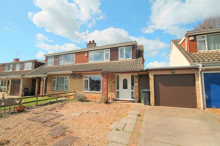 3 Bedroom Semi-Detached House To Rent In Frenchay Park Road, Frenchay, Bristol, BS16