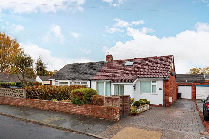 4 Bedroom Semi-Detached Bungalow For Sale In Beech Avenue, Morpeth, NE61