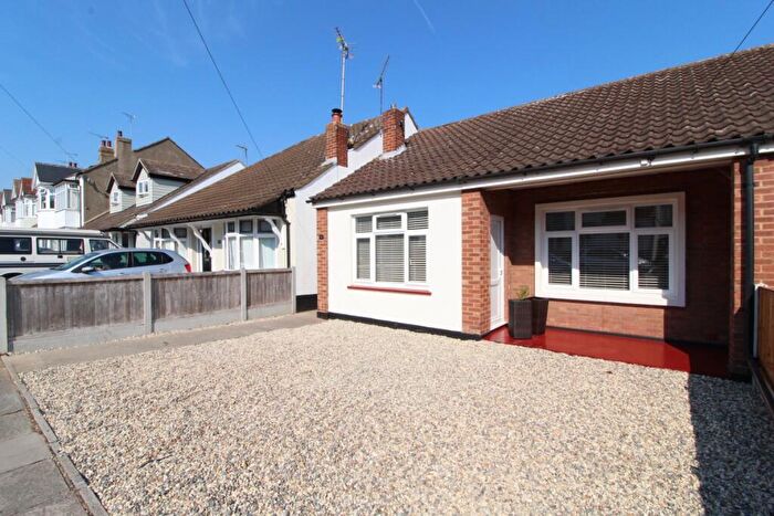 2 Bedroom Semi-Detached Bungalow To Rent In Dawlish Drive, Leigh-On-Sea, SS9