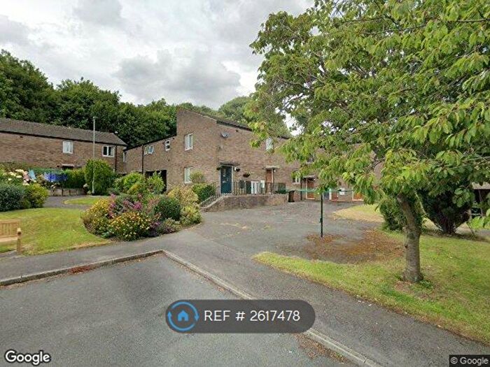 1 Bedroom Flat To Rent In Iveson Grove, Leeds, LS16