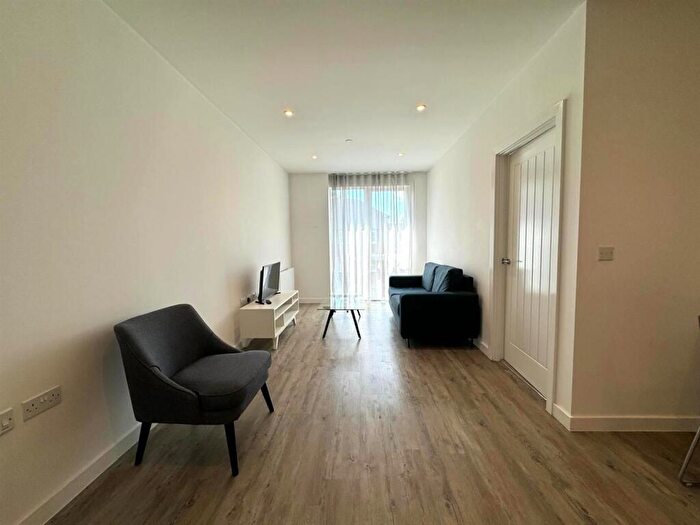 2 Bedroom Apartment To Rent In Kings Road, Reading, RG1