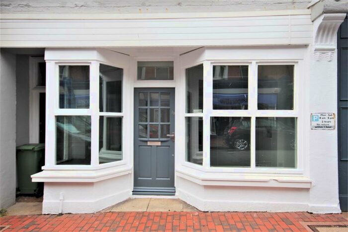 1 Bedroom Flat To Rent In High Street, Seaford, BN25