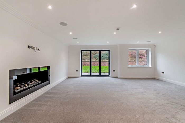 5 Bedroom Detached House For Sale In De Montfort House, Haven Pastures, Henley-In-Arden, B95