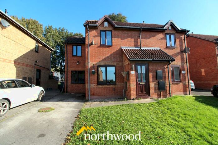 2 Bedroom Semi-Detached House To Rent In North End Drive, Harlington, Doncaster, DN5