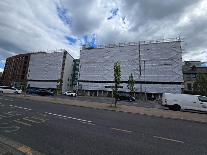 2 Bedroom Flat For Sale In Apartment, Oldham Road, Manchester, Greater Manchester, M4