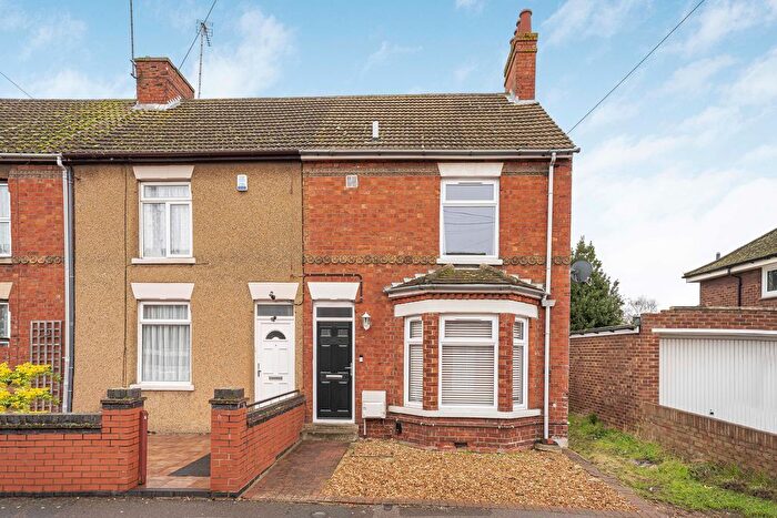 3 Bedroom End Terrace House For Sale In Brooklands Road, Bletchley, Milton Keynes, MK2