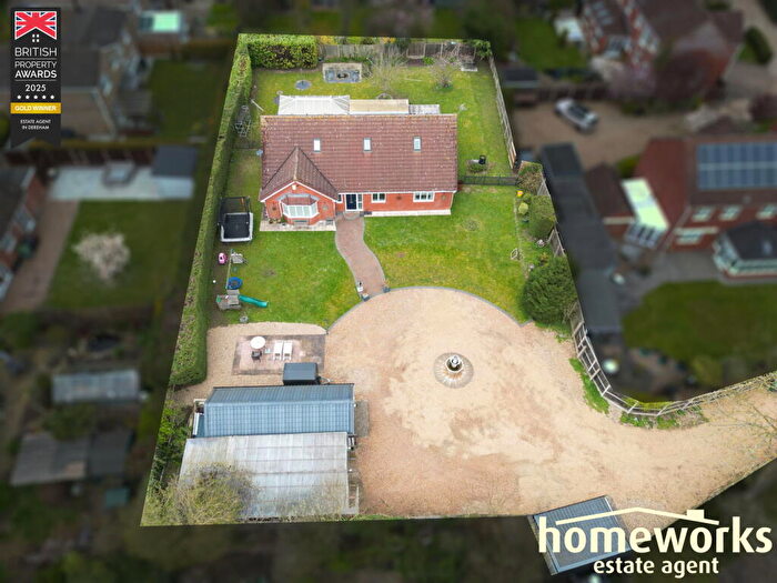 4 Bedroom Chalet For Sale In South Green, Dereham, NR19