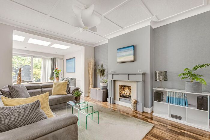 7 Bedroom Semi Detached House To Rent In West Hall Road, Richmond, TW9