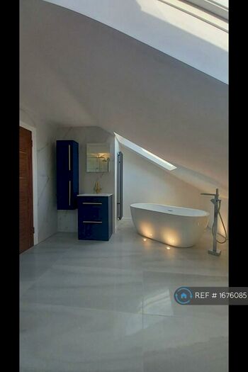 5 Bedroom Semi-Detached House To Rent In Baker Street, Enfield, EN1